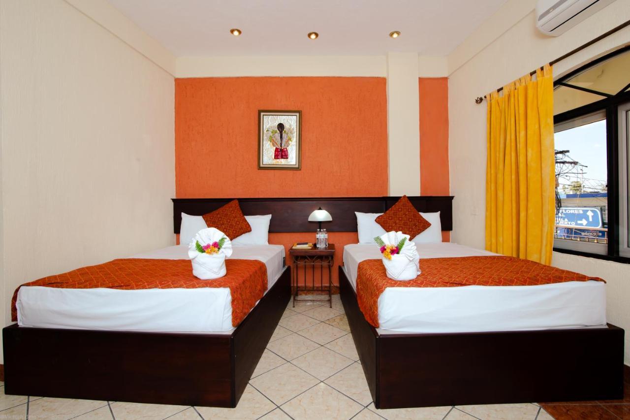 Hotel Quinta Maya Flores Exteriör bild