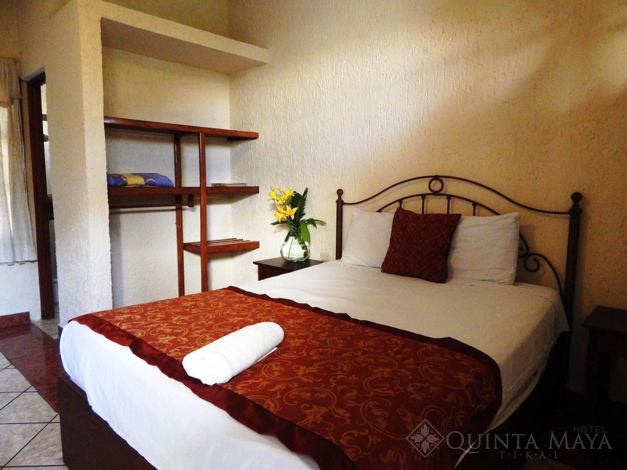 Hotel Quinta Maya Flores Exteriör bild
