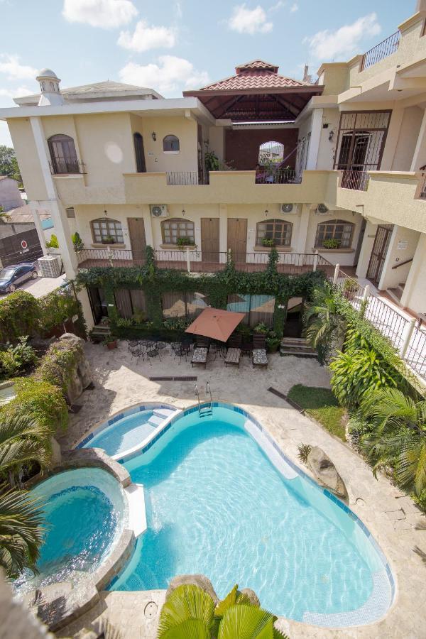 Hotel Quinta Maya Flores Exteriör bild